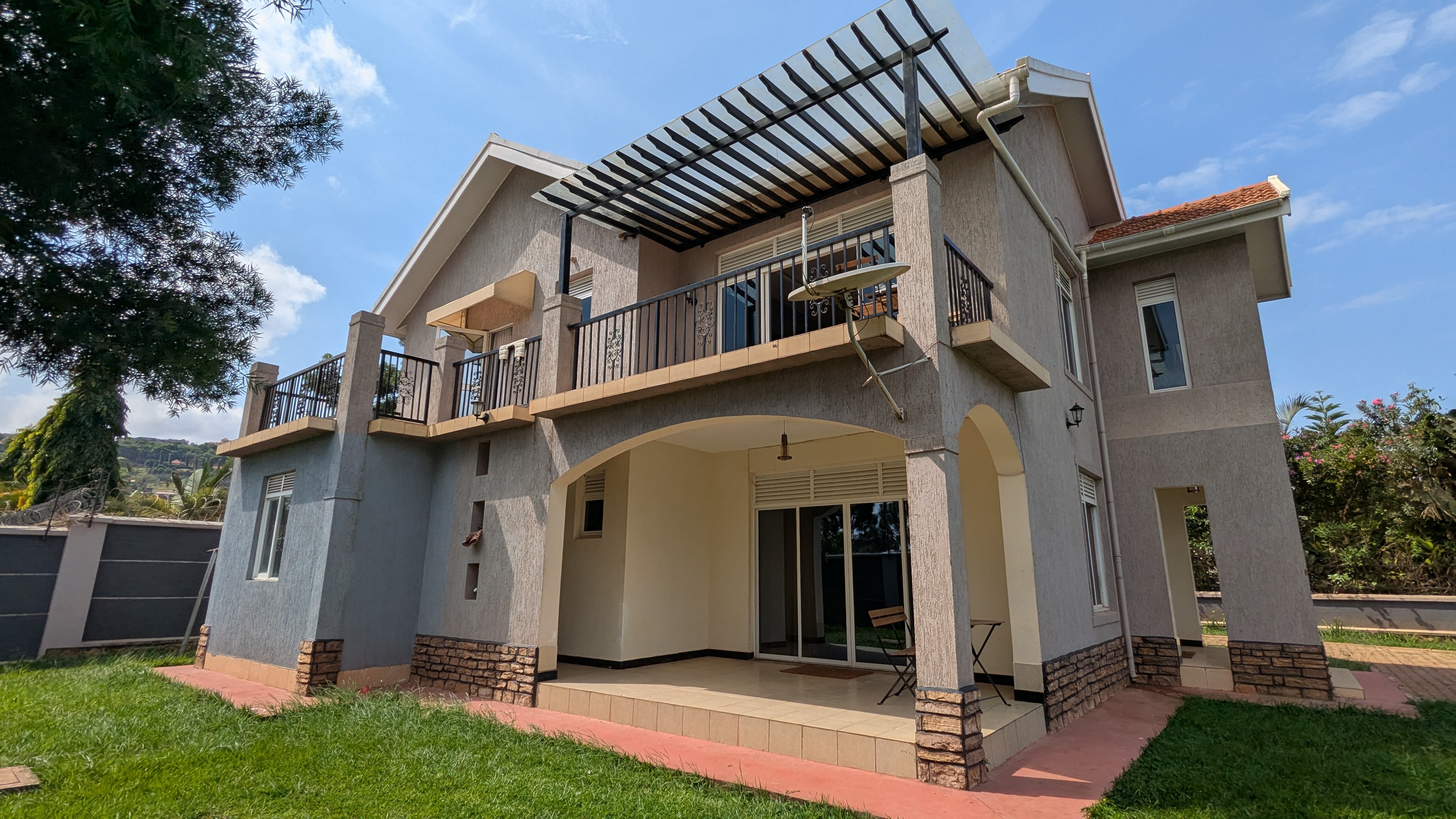 Furnished house for rent 