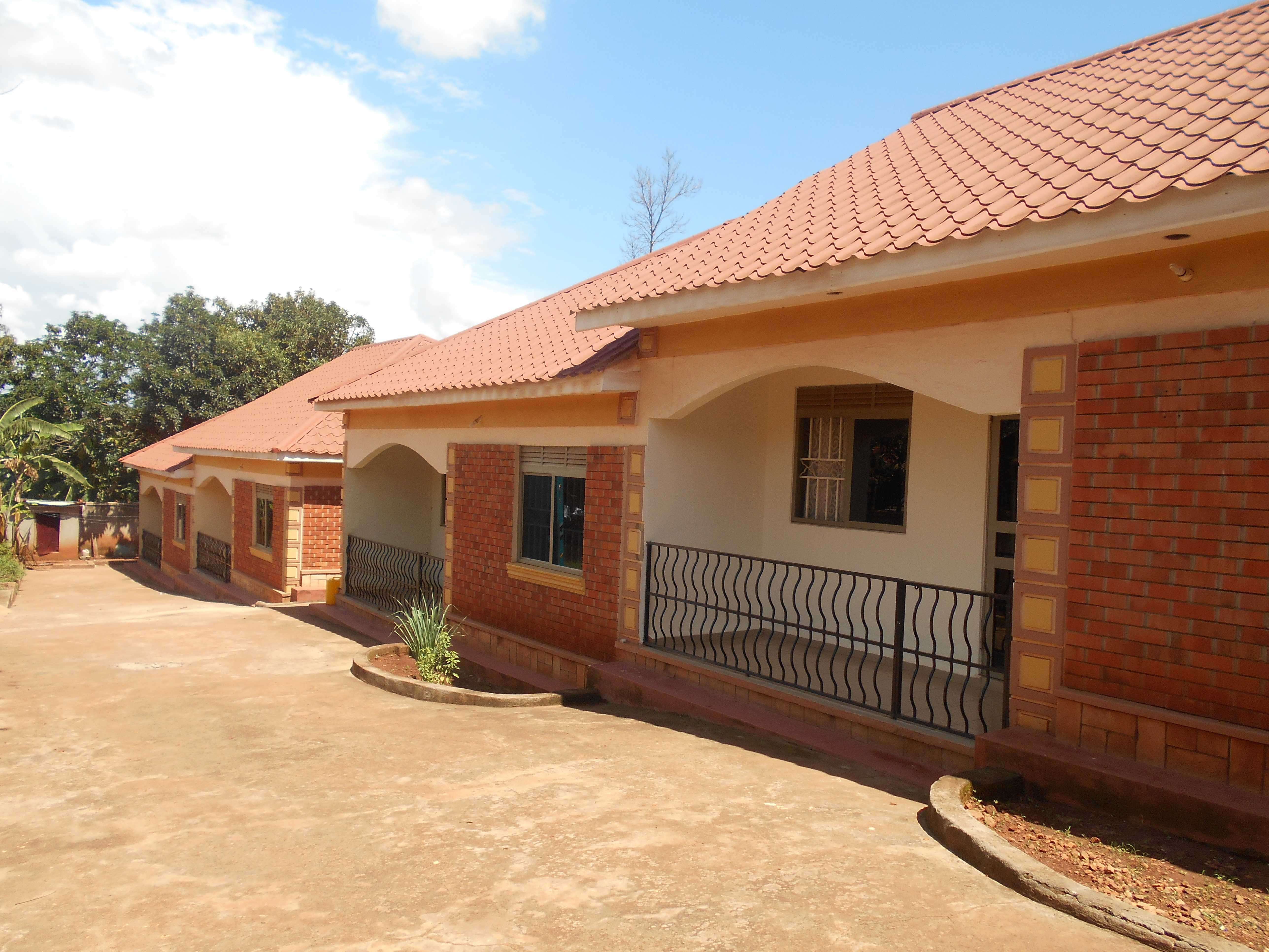 Mutundwe estate-WPS33